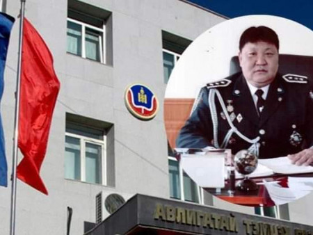 ХУД-ийн Цагдаагийн 1 дүгээр хэлтсийн дарга С.Хүрэлбаатар бусдаас 40 сая төгрөгийн авлига авч байгаад баригджээ