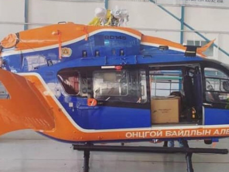 Автомашинтай онхолдож хүнд бэртсэн иргэнийг нисдэг тэргээр тээвэрлэн ГССҮТ-д авчирчээ