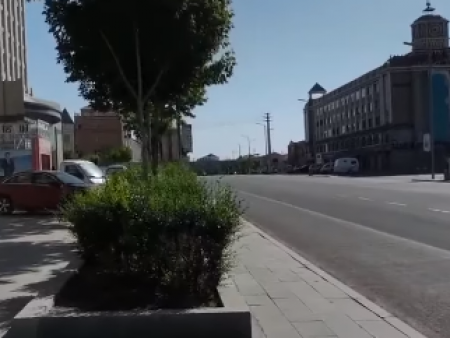 Эрээн хотод хатуу хөл хорио тогтоох шийдвэр гарчээ