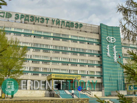 Эрдэнэт үйлдвэр ажилчиддаа наадмын урамшуулал болгож нэг сая төгрөгийн мөнгөн урмшуулал олгохоор болжээ