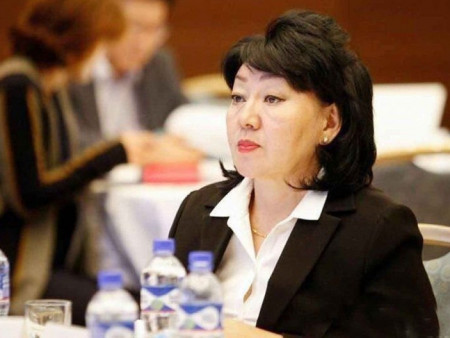 Таван удаагийн халдварт өвчний голомтыг удирдан ажилласан ХӨСҮТ-ийн М.Тунсагт Монгол Улсын гавьяат эмч цол олгоно