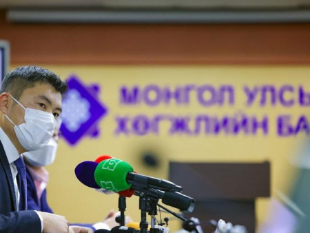 “Хөгжлийн банкныхан” хэрэгтэйгээ танилцаж байна