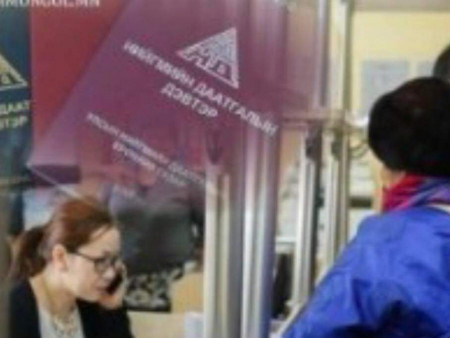 Тэтгэвэрт гарсан хэдий ч төрөөс цалин давхардуулж авдаг 5,100 ахмадыг төрийн албанаас чөлөөлнө