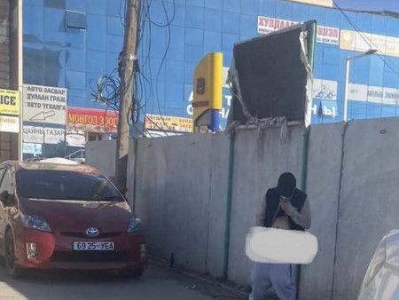 Гаж донтон сургууль орчим эргэлдэж байна