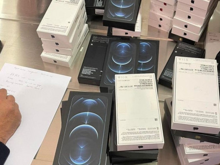 IPHONE 14 ЗАГВАРЫН УТАСНУУДЫГ НЭВТРҮҮЛЭХДЭЭ ТАТВАРААС ЗАЙЛСХИЙХ ХУУЛЬ БУС АРГА ХЭРЭГЛЭЖ БАЙНА