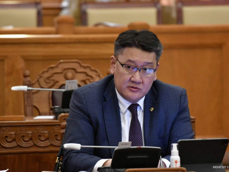 Ирэх оны төсвийн төсөл эдийн засгийг эмчлэхэд чиглэгдэв