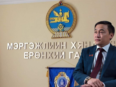 Давхардлыг арилгах Д.Амарбаясгалангийн алхам иргэндээ үйлчилдэг төр