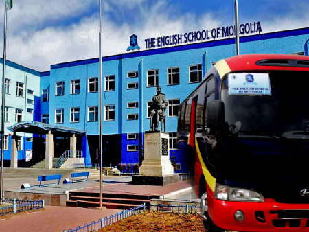 ​ Өндөр төлбөртэй гэгддэг “English School of Mongolia”-ийн сурагчид эрсдэлд байна