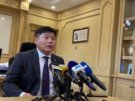 Х.Нямбаатар: Миний ах дүү, төрөл төрөгсөд дунд төрийн албанд ажилладаг нэг ч хүн байхгүй