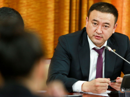 ​  Сайд аа, үнэнээрээ явбал үхэр тэргээр туулай байтугайг гүйцнэ шүү