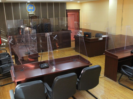 Нүцгэн зургийг нь цацна хэмээн сүрдүүлж өсвөр насны охинтой бэлгийн харьцаанд орсон этгээдэд 20 жилийн ял оноожээ