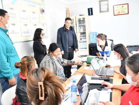 С.Энхболд: Төв аймгийн 27 сумын иргэдийг эрт илрүүлэх үзлэг, оношлогоонд хамруулж байна