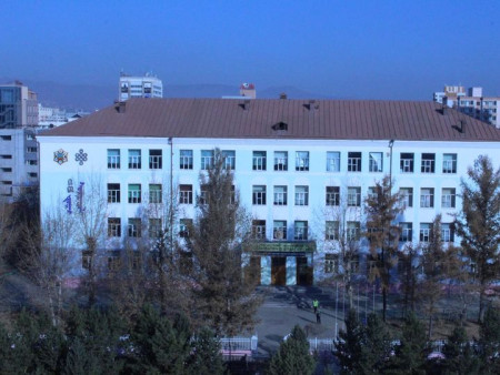 Сурагчдын нойлд камер байршуулсан 23-р сургуулийн захирлыг 2 саяар торголоо