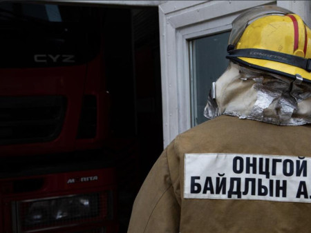 ХОЁР БАЙШИН ШАТАЖ, 7 ХҮН НАС БАРЖЭЭ