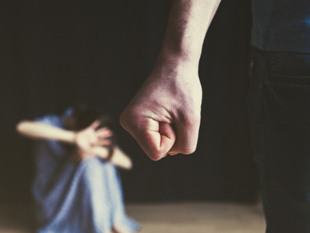 Хүүхэд, гэр бүлийн хүчирхийллийн 60 дуудлага бүртгэгджээ