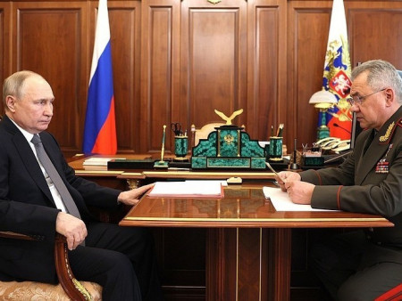 Путин Батлан хамгаалахын сайд Сергей Шойгуг огцрууллаа