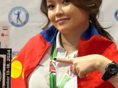 Хутга шидэлтийн тамирчин Б.Амарбаясгалан дэлхийн аваргаас МӨНГӨН МЕДАЛЬ хүртлээ