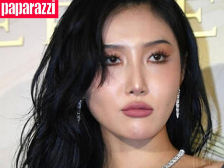 БНСУ-ын алдарт дуучин “Hwasa” Монголд ирлээ