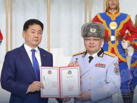 Монгол Улсын Ерөнхийлөгч У.Хүрэлсүх цэргийн дээд цол хүртээв