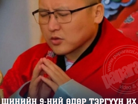 Тэргүүн их хамба лам Д.Жавзандорж нөгөөдөр сүсэгтэн олондоо зориулан насны авшиг хайрлана