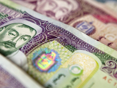 Банк бус санхүүгийн байгууллагад 2.3 сая хүн зээлтэй байна