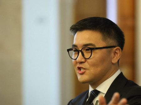 Ч.Лодойсамбуу: Онгоцны түлшээ 20 жил ганц улсаас авахаар ОХУ-тай хийж байгаа гэрээг дэмжихгүй, эсэргүүцнэ