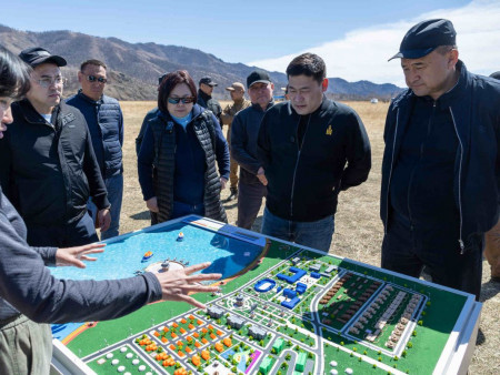 Ерөнхий сайд Л.Оюун-Эрдэнэ Эгийн голын усан цахилгаан станцын төслийн талбайд ажиллаж байна