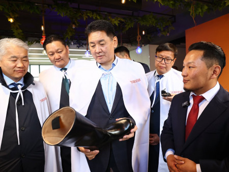 “Цагаан алт” үндэсний хөтөлбөрийн үр дүнд жилд хоёр сая гаруй хос гутал үйлдвэрлэдэг болно