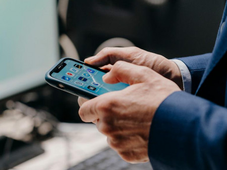 “Орлого ол” гэх телеграмын группт нэгдэж 40 сая төгрөгөө залилуулжээ