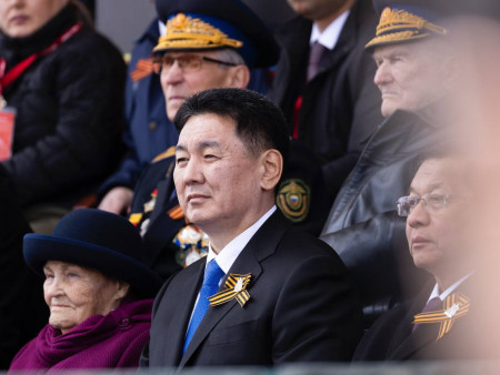 Монгол Улсын Ерөнхийлөгч У.Хүрэлсүх Ялалтын баярын ёслолд оролцлоо