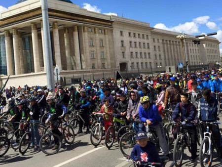 Бямба гарагт болох дугуйтай парадын үеэр хаах замууд