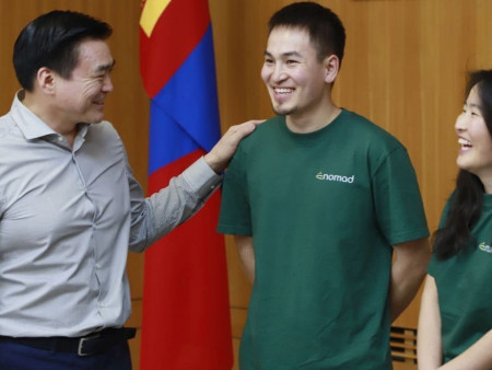 Шадар сайд С.Амарсайхан мал аж ахуйн чиглэлээр БНХАУ-д суралцаж, мэргэжил дээшлүүлээд ирсэн залуусыг хүлээн авч уулзлаа