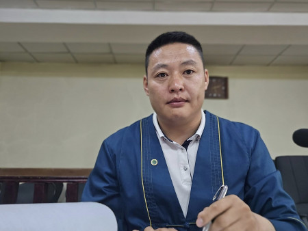 Өмгөөлөгч Д.Отгонбат: 10.000 төгрөний таксины төлбөрөөс болж үүссэн маргаан дээрэм болж 2 жилийн хорих ял авлаа