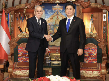 Монгол Улсын Ерөнхийлөгч У.Хүрэлсүх, Бүгд Найрамдах Австри Улсын Ерөнхийлөгч Александр Ван дер Беллен нар албан ёсны хэлэлцээ хийлээ