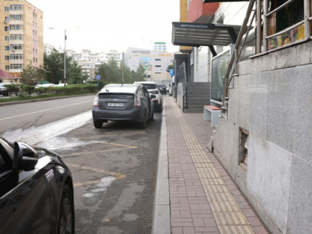 Нархан хотхоноос “Home Plaza” хүртэл 430 метр нийтийн эзэмшлийн зам талбайг чөлөөлнө