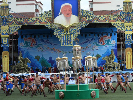 Долдугаар сарын барилдааны хуваарь