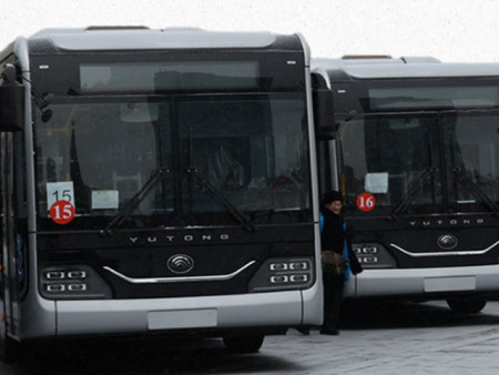 Нийтийн тээврийн автобус нийт 20 чиглэлд 05:30 цагаас эхлэн иргэдэд үйлчилж байна