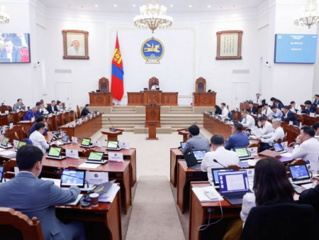 Үндэсний их баяр наадмын тухай хуульд өөрчлөлт оруулах тухай хуулийн төслийг эцэслэн баталлаа