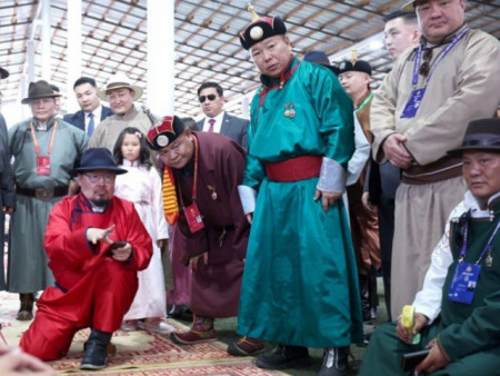 Ерөнхий сайд Г.Занданшатар шагайн алтан зурхайн анхны сумыг тавилаа