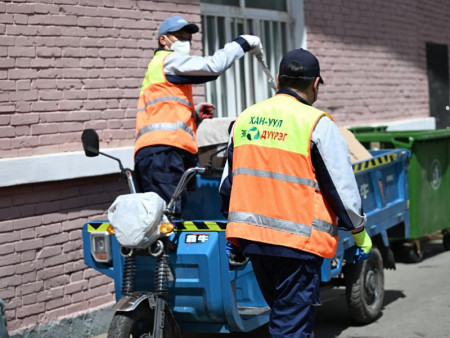 Төв цэнгэлдэх орчмын цэвэрлэгээ, үйлчилгээнд 180 гаруй хүн 05:00-00:00 цагт ажиллаж байна