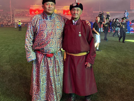 Н.Батсуурь: Аавтайгаа хамт наадамд мөн ч олон жил цугтаа наадлаа