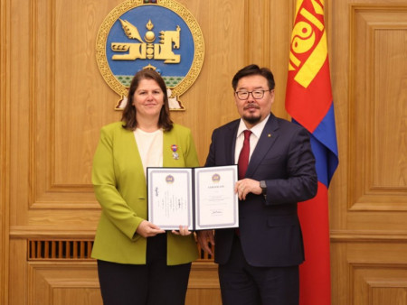 Ерөнхий сайд Г.Занданшатар Канадын Элчин сайдыг хүлээн авч уулзлаа