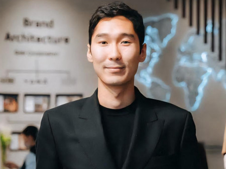 Оргон зайлсан Б.Амарсайханы паспортыг хүчингүй болгожээ