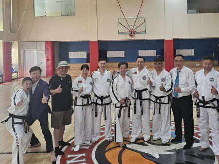 ОУ-ын Таеквондогийн домогт тамирчин Pak Chong Hyon Монголд үнэ төлбөргүй сургалт семинар орлоо