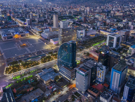 Улаанбаатарт 24 хэмийн дулаан, бороогүй