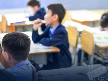 ЕБС-ийн гурав, дөрөвдүгээр ангид англи хэлний хичээл долоо хоногт хоёр цаг орно