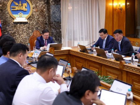 Засгийн газрын агентлагийн газар, хэлтэс, албаны даргын тоог 54-өөр цөөлөв