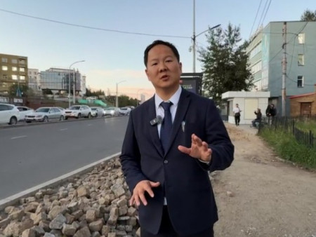 Т.Даваадалай: Барилгын хөгжлийн төвийн урд явган замын доогуур кабель сувагчлалын ажил хийхээр хуучин шоо хэлбэрийн явган замыг хуулсан