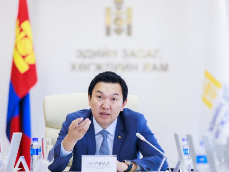 “Үйлдвэр технологийн парк”-ийн хөгжлийн төлөвлөгөө болон ган үйлдвэрлэлийн цогцолбор байгуулах төслийн ажлын хэсэг хуралдлаа