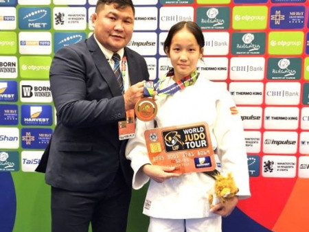 Б.Хулан Жүдо бөхийн ДАШТ-ээс хүрэл медаль хүртлээ